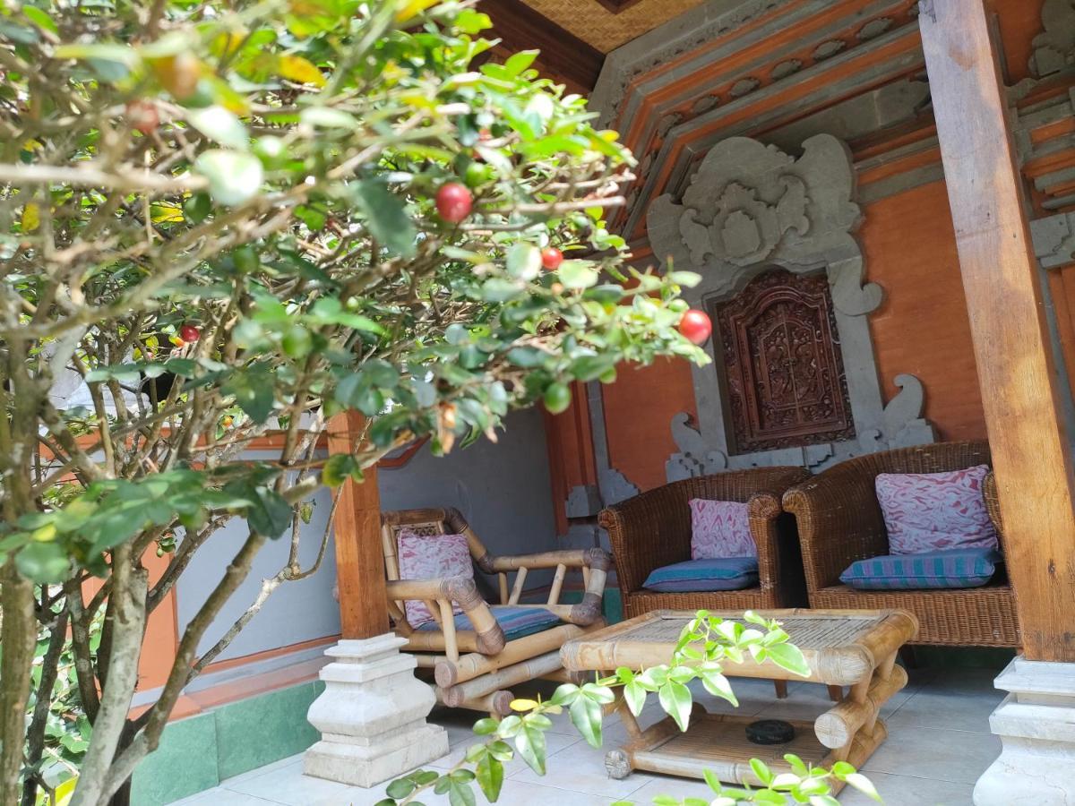 Dika Accommodation Ubud Esterno foto