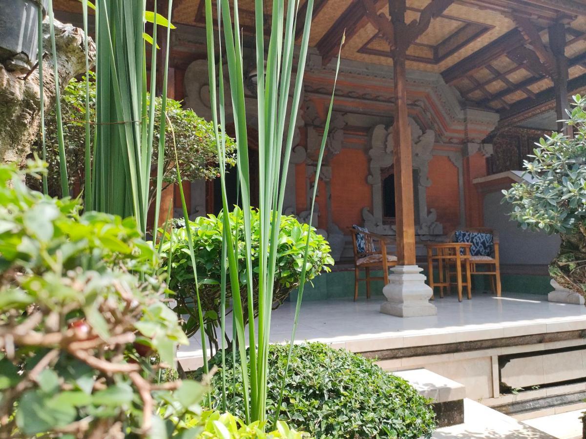 Dika Accommodation Ubud Esterno foto