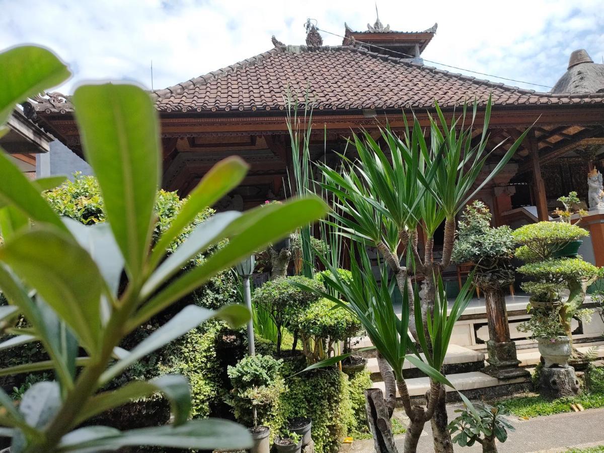 Dika Accommodation Ubud Esterno foto