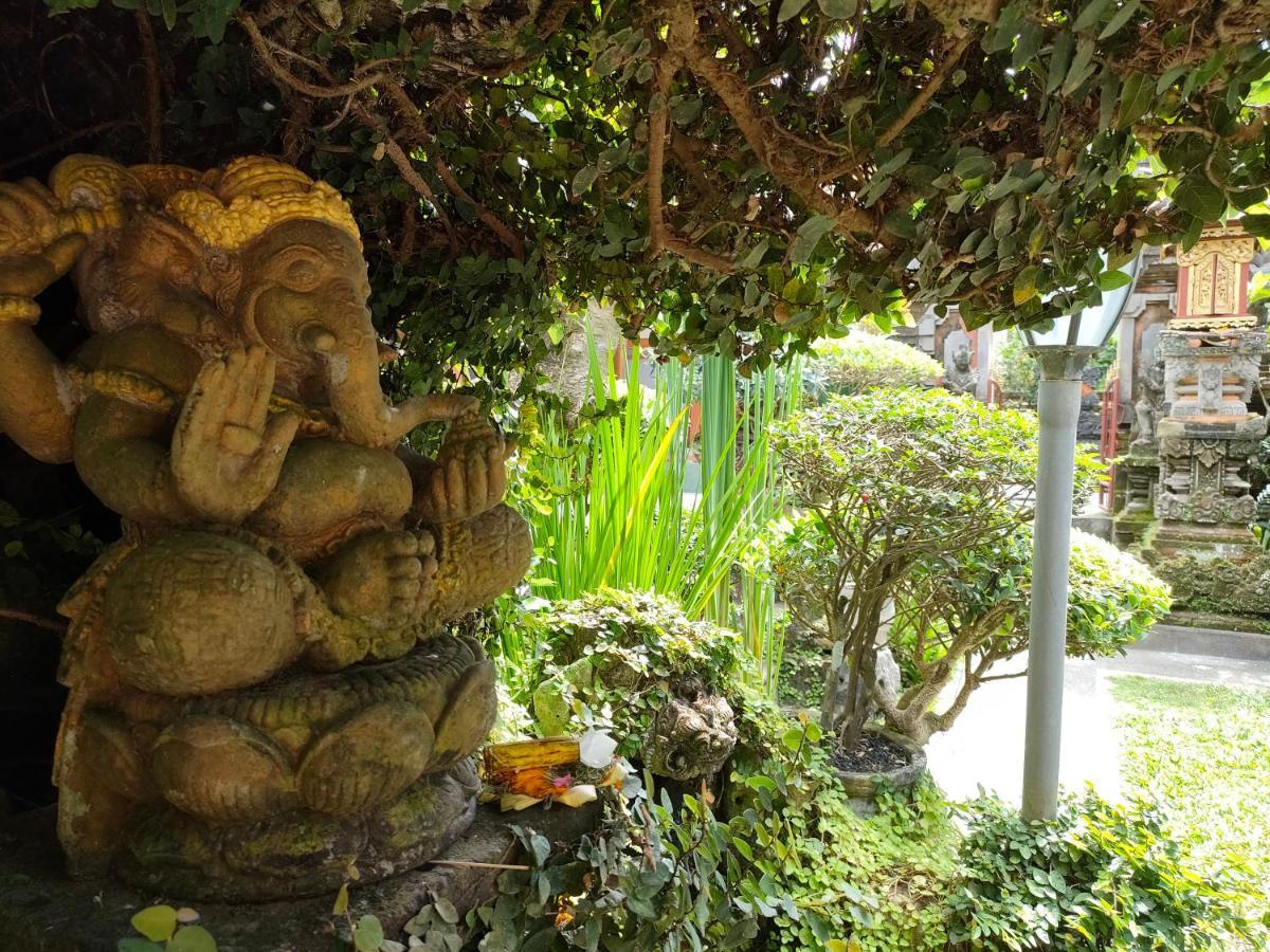 Dika Accommodation Ubud Esterno foto