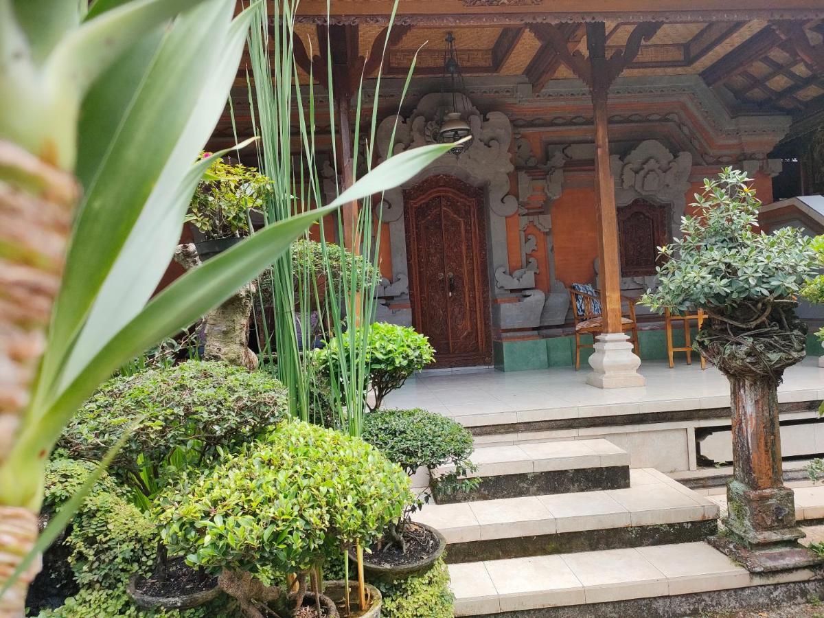 Dika Accommodation Ubud Esterno foto