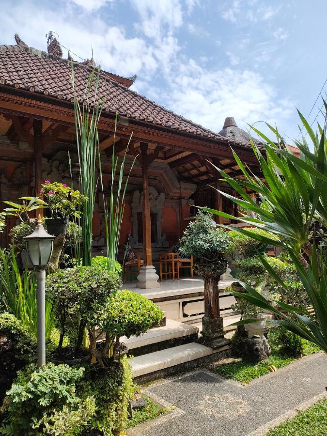 Dika Accommodation Ubud Esterno foto