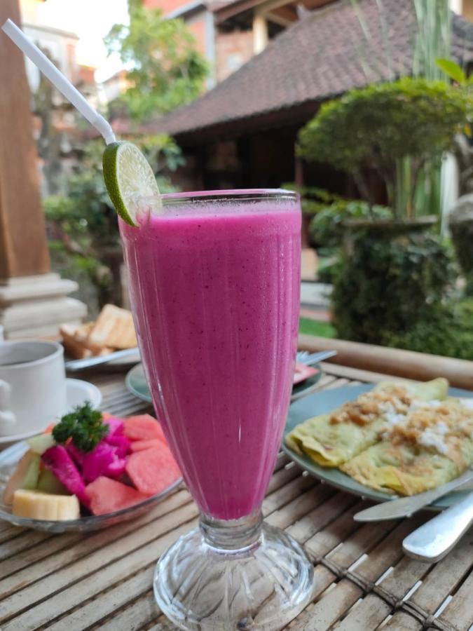 Dika Accommodation Ubud Esterno foto