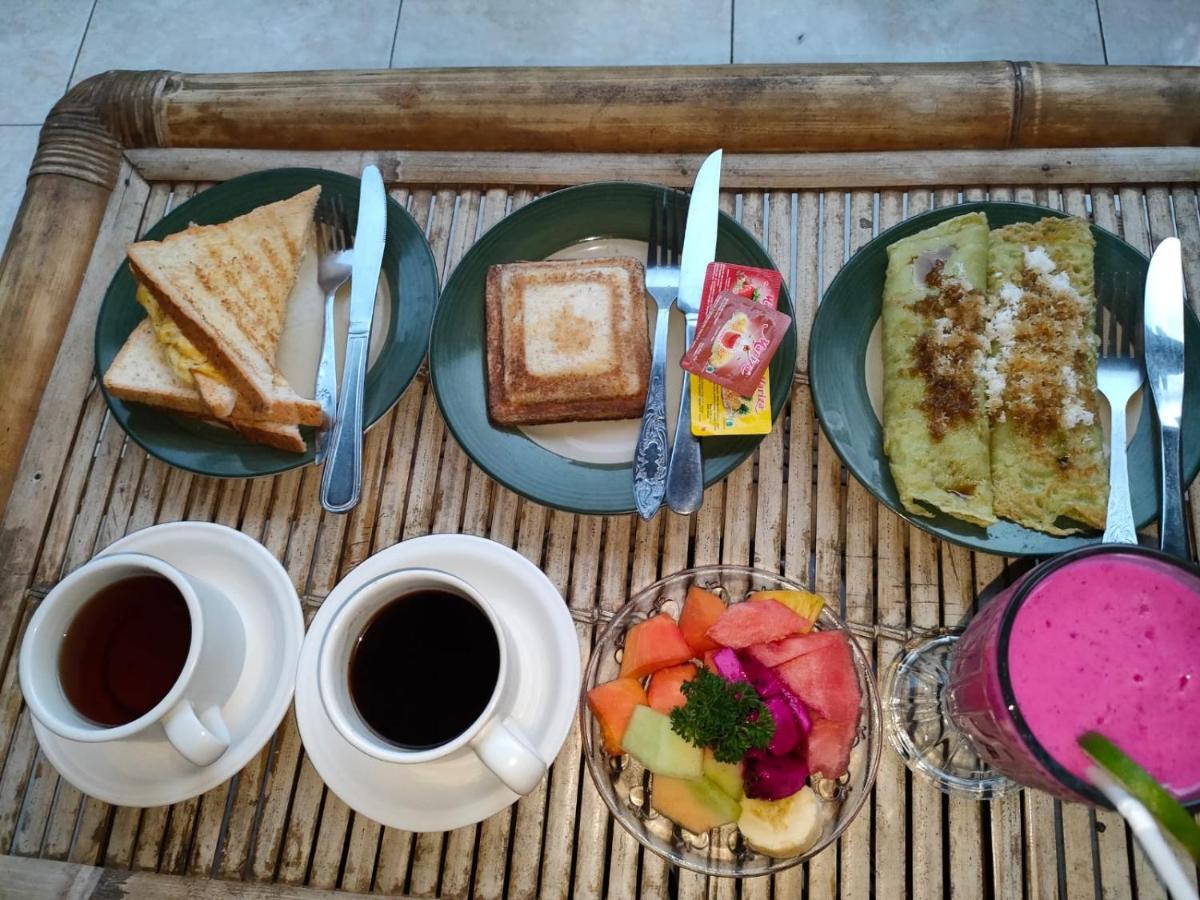 Dika Accommodation Ubud Esterno foto
