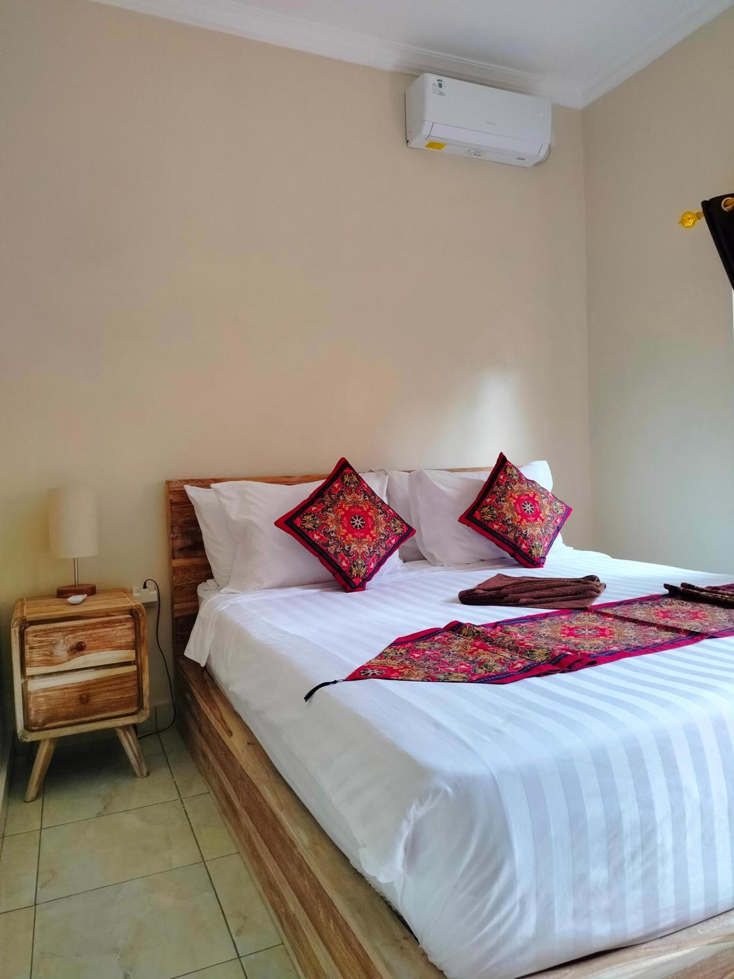 Dika Accommodation Ubud Esterno foto