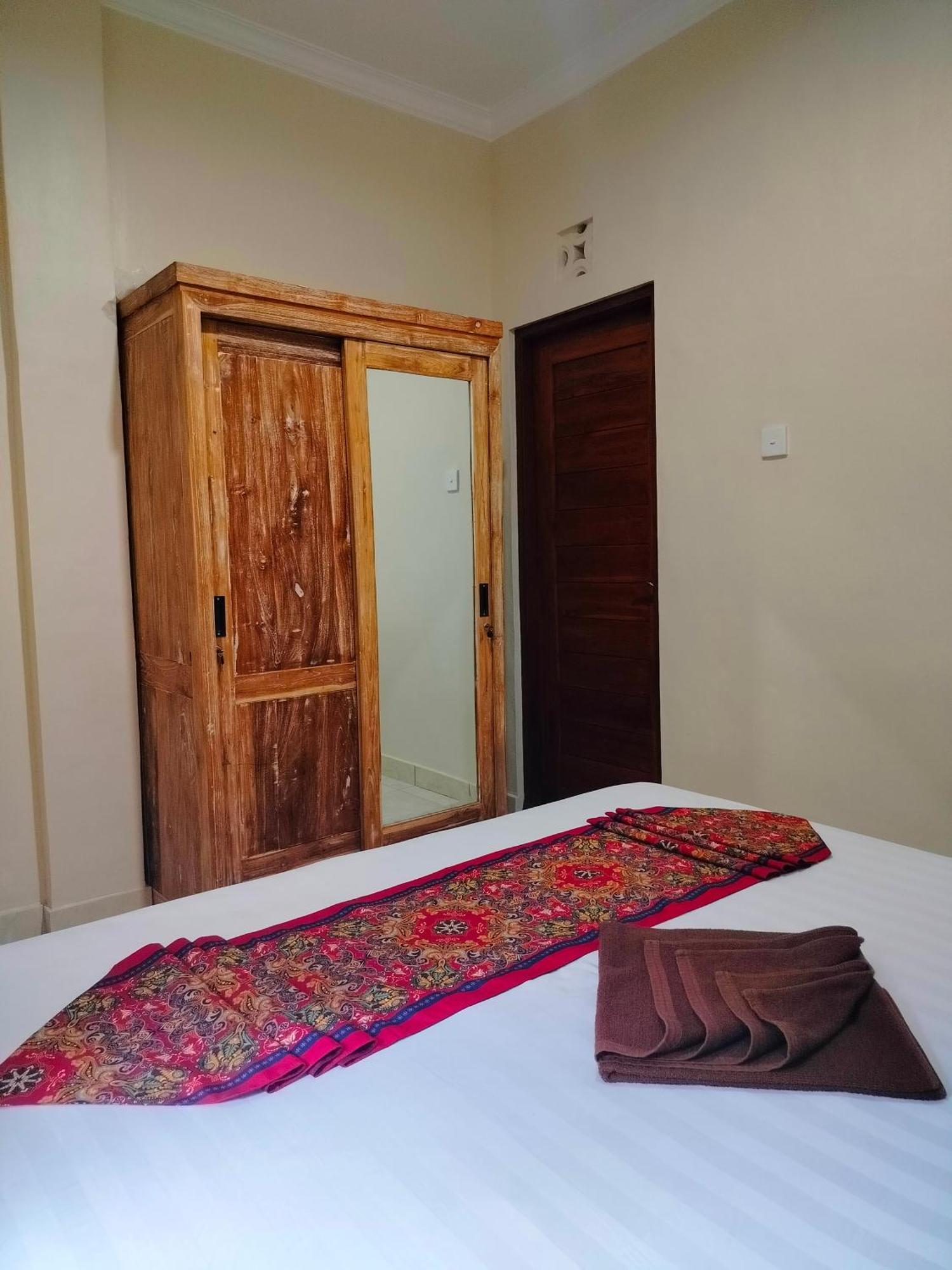 Dika Accommodation Ubud Esterno foto