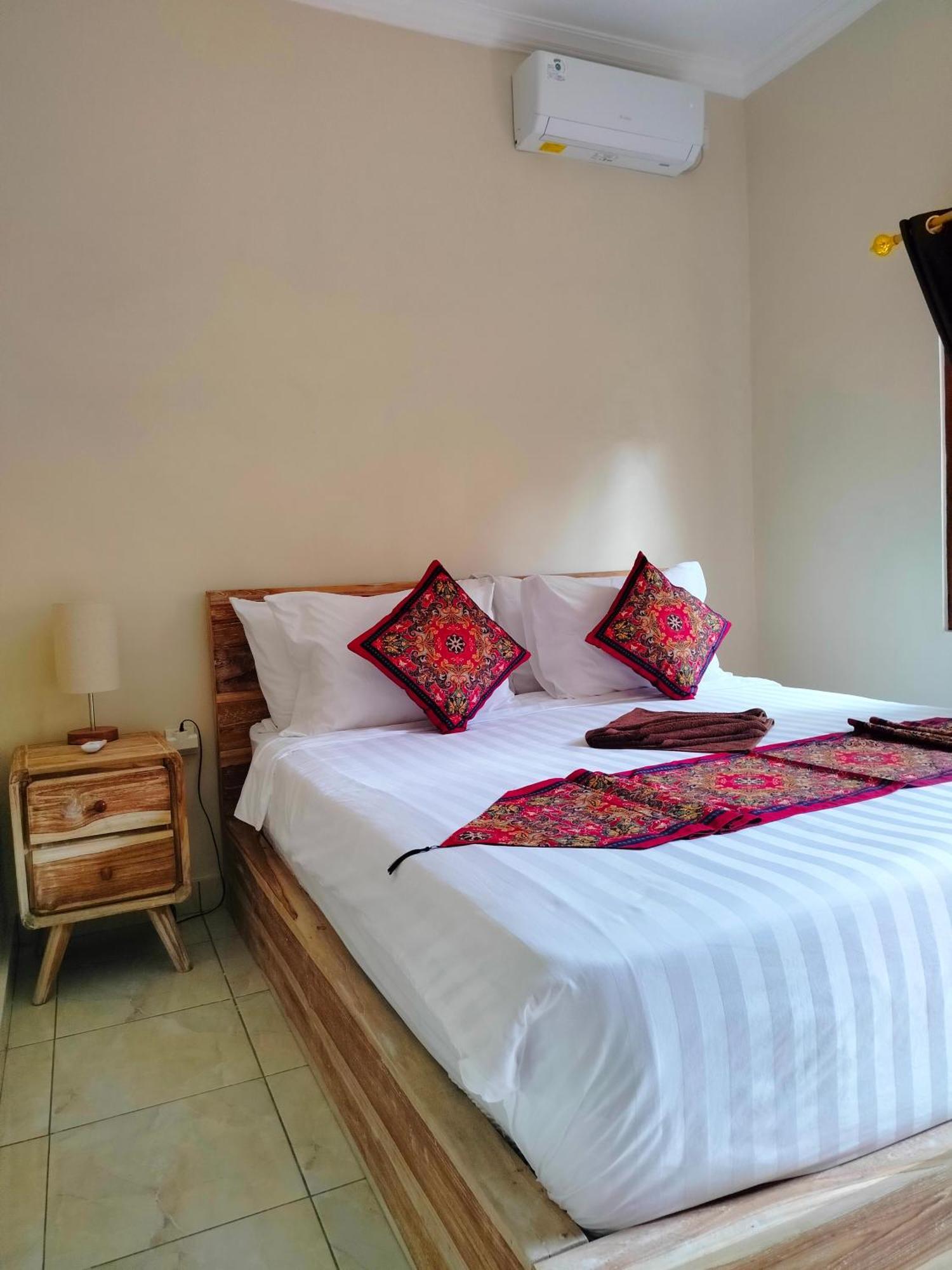 Dika Accommodation Ubud Esterno foto