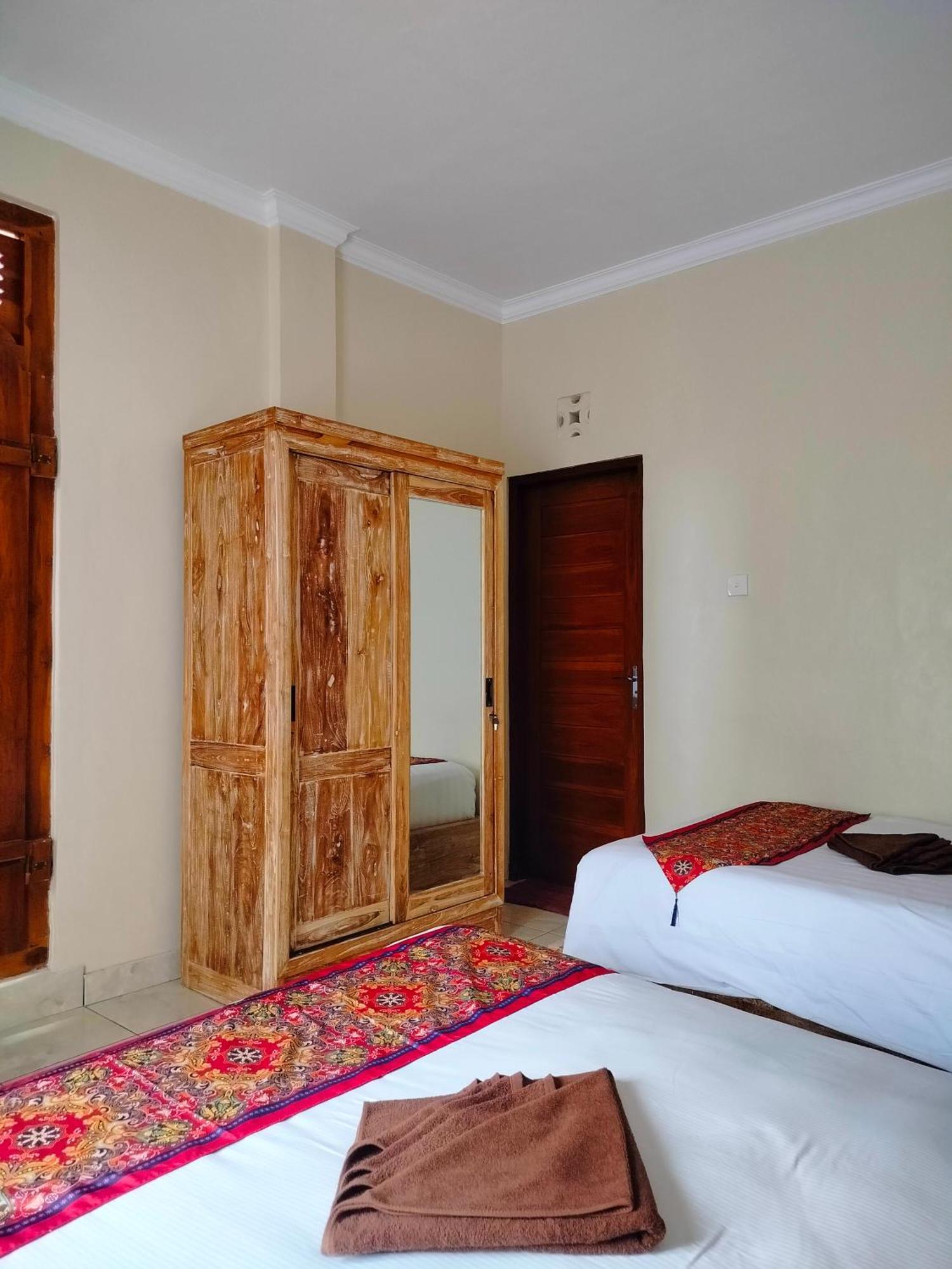 Dika Accommodation Ubud Esterno foto