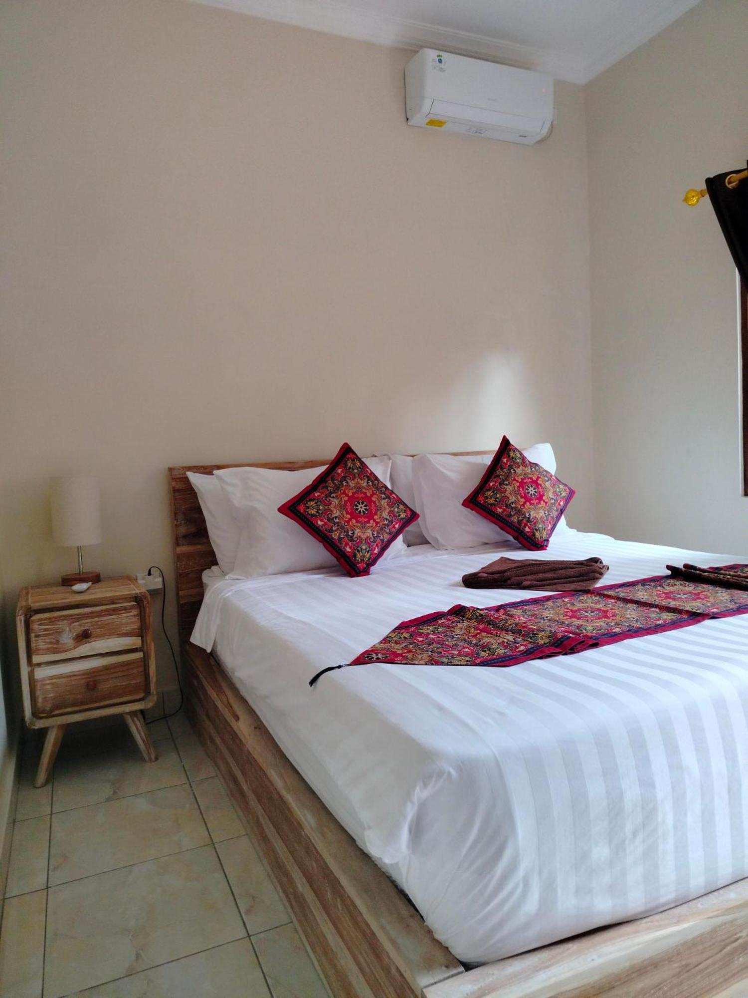 Dika Accommodation Ubud Esterno foto