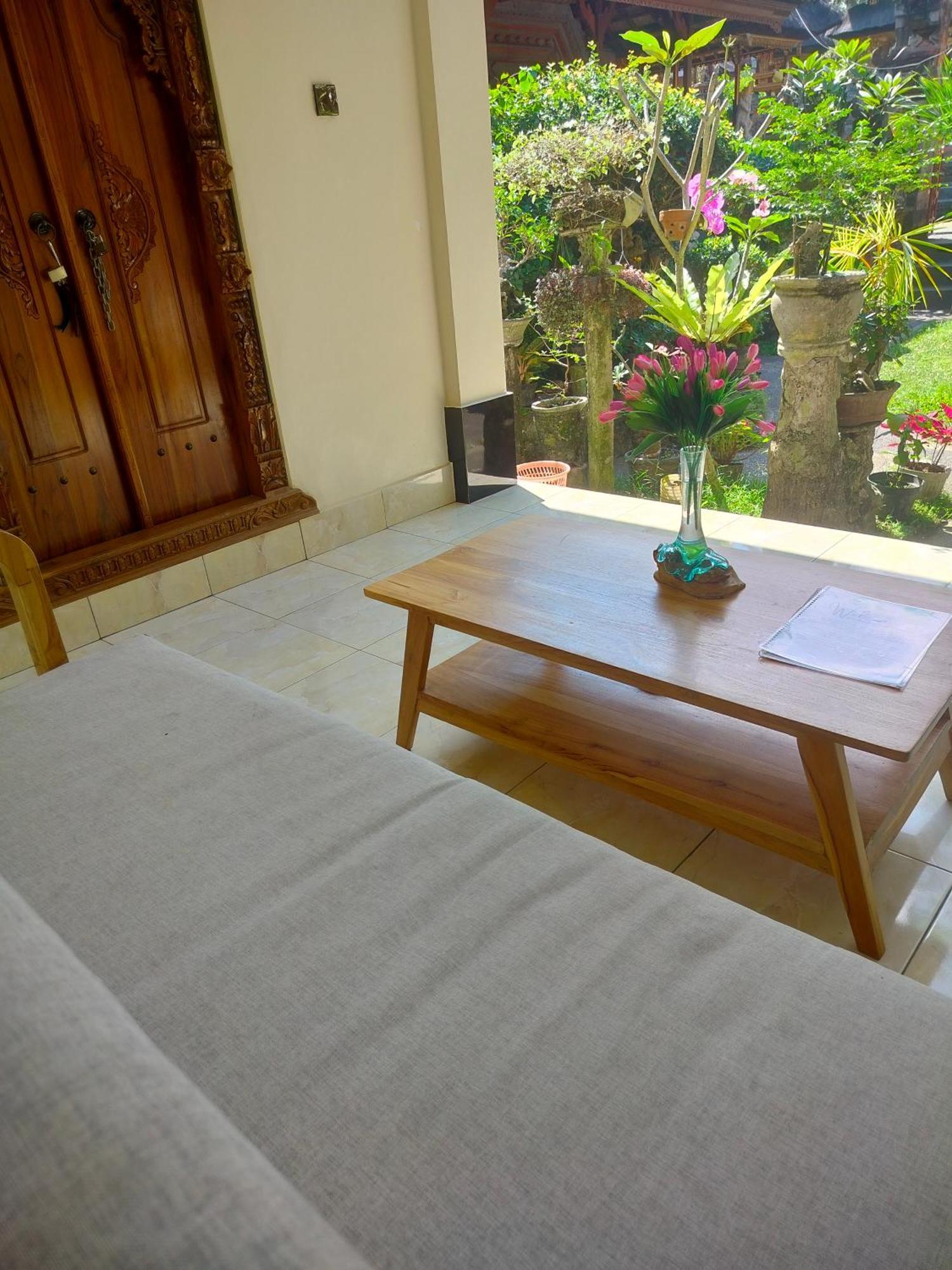 Dika Accommodation Ubud Esterno foto