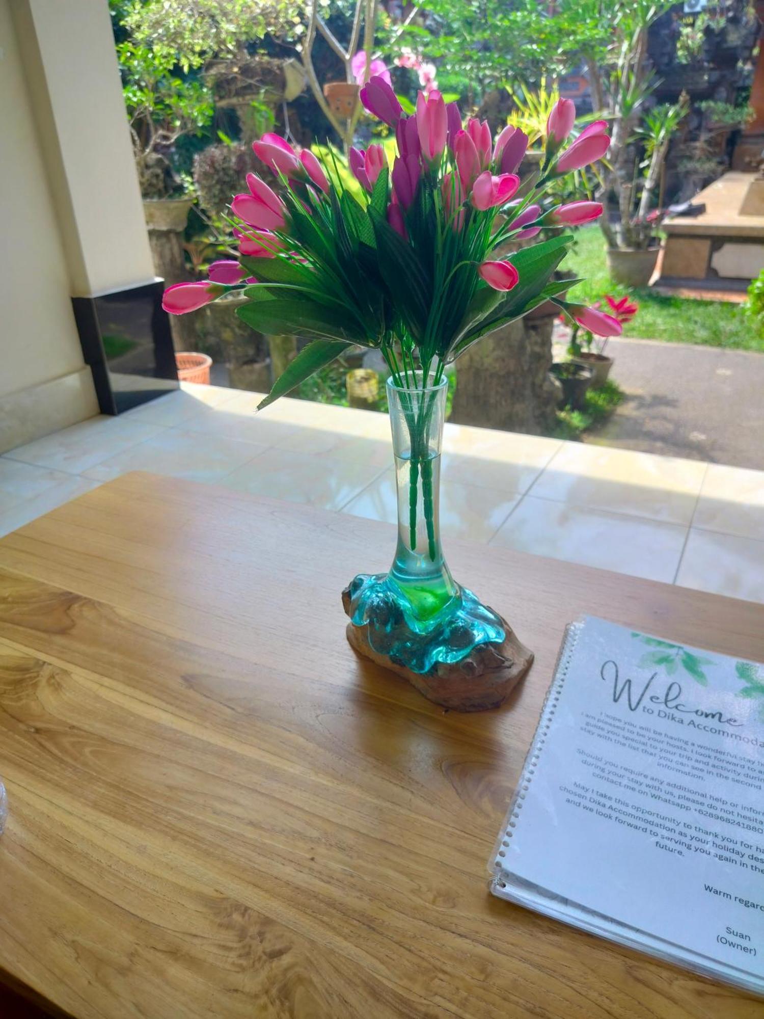 Dika Accommodation Ubud Esterno foto
